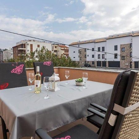 Apartment Dubravka Near The Sandy Beach 梅杜林 外观 照片
