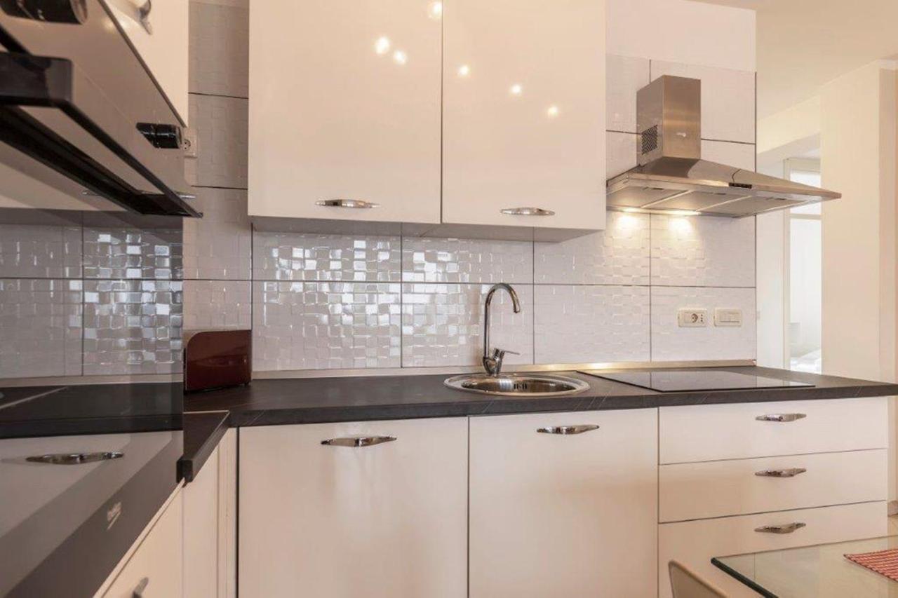 Apartment Dubravka Near The Sandy Beach 梅杜林 外观 照片