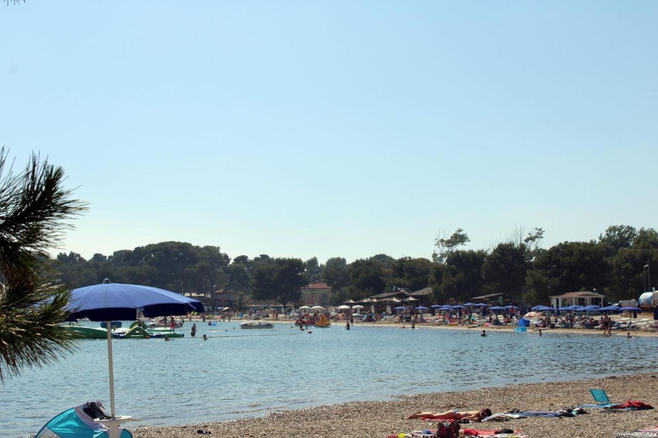 Apartment Dubravka Near The Sandy Beach 梅杜林 外观 照片