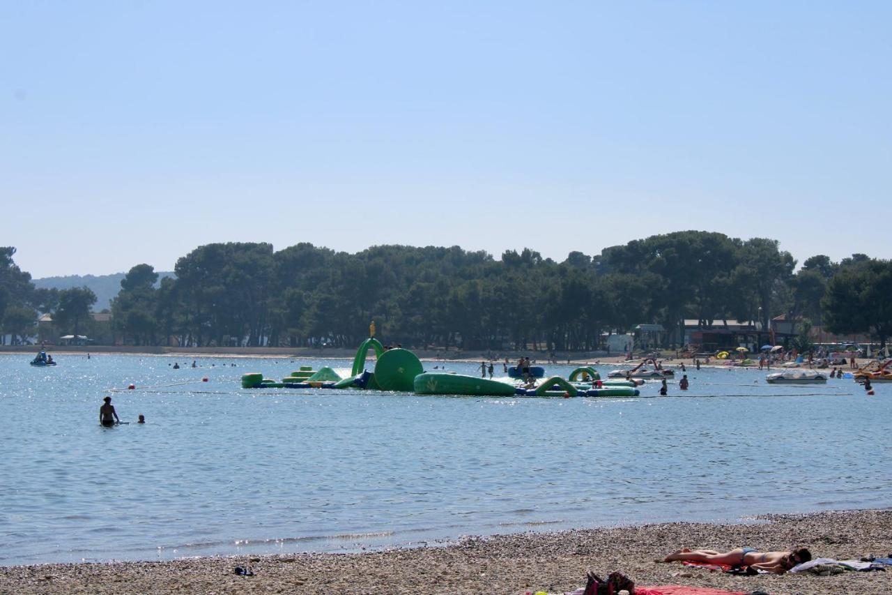 Apartment Dubravka Near The Sandy Beach 梅杜林 外观 照片